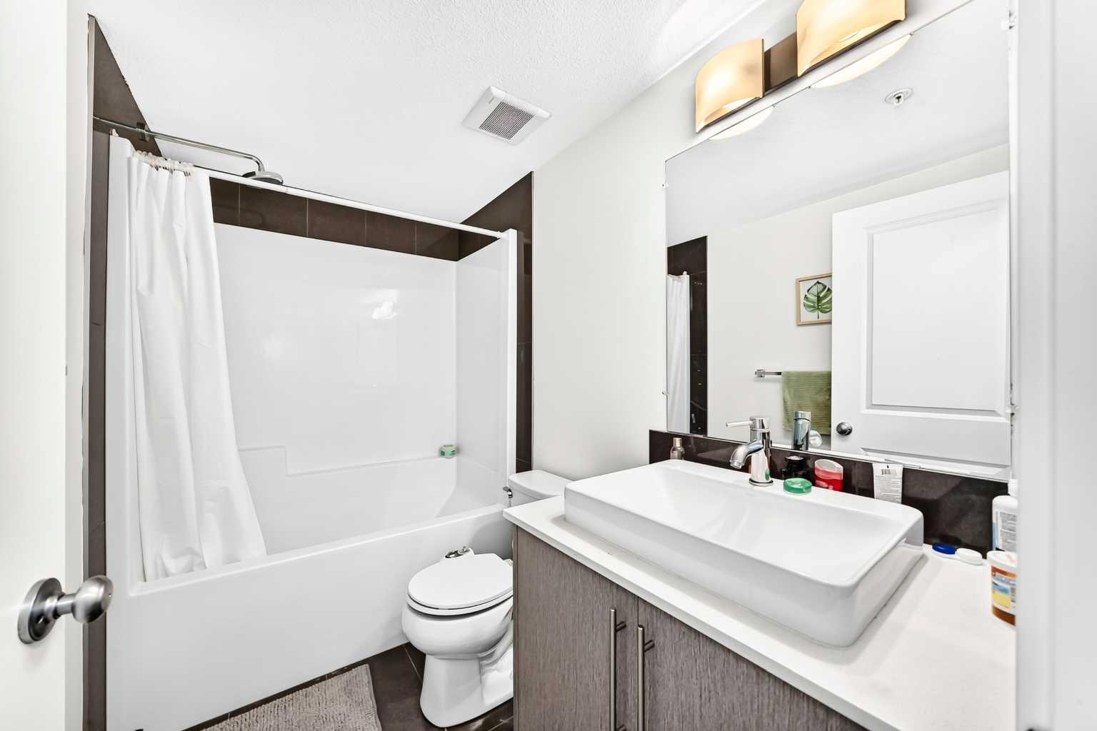 4116, 302 Skyview Ranch Drive NE