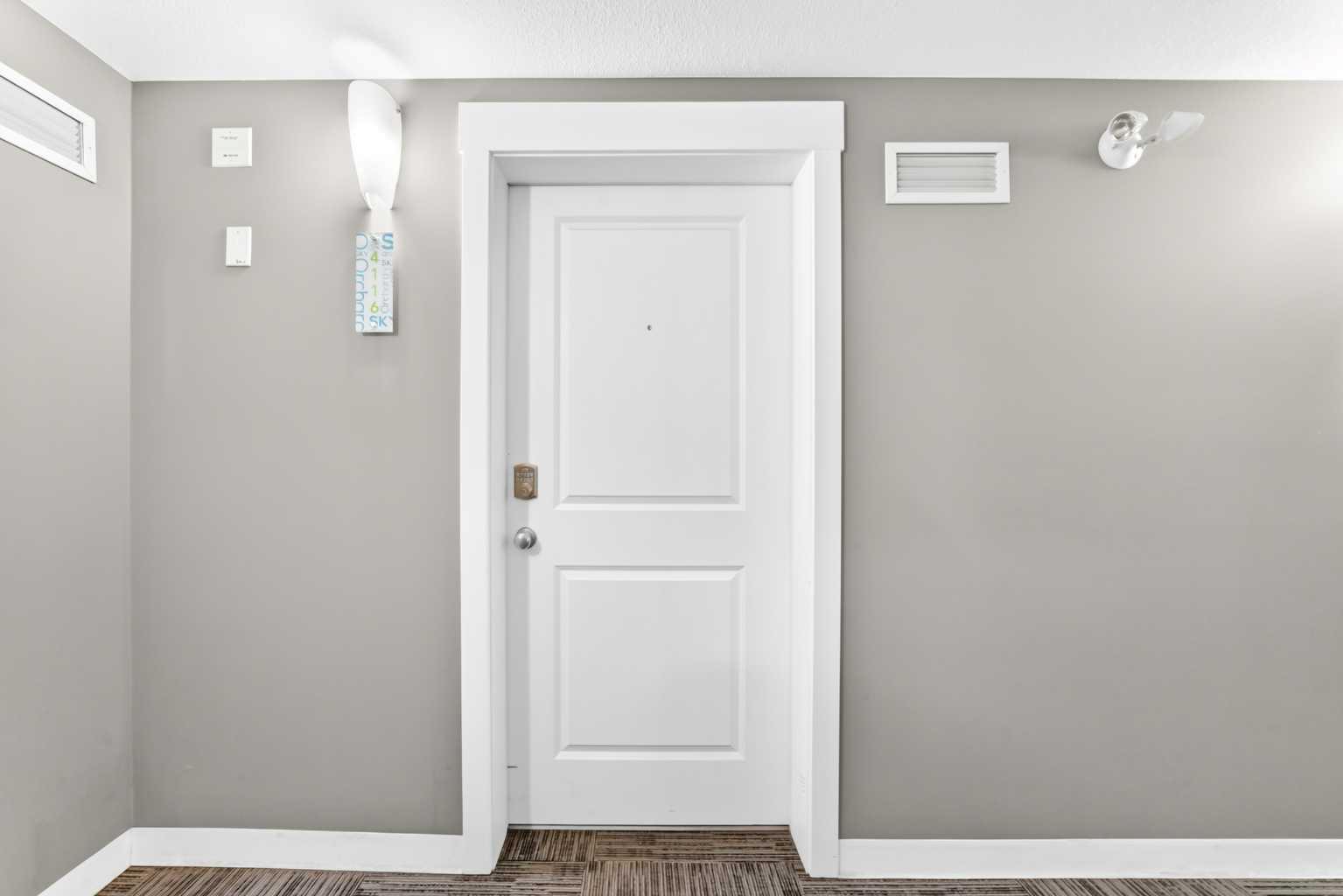 4116, 302 Skyview Ranch Drive NE