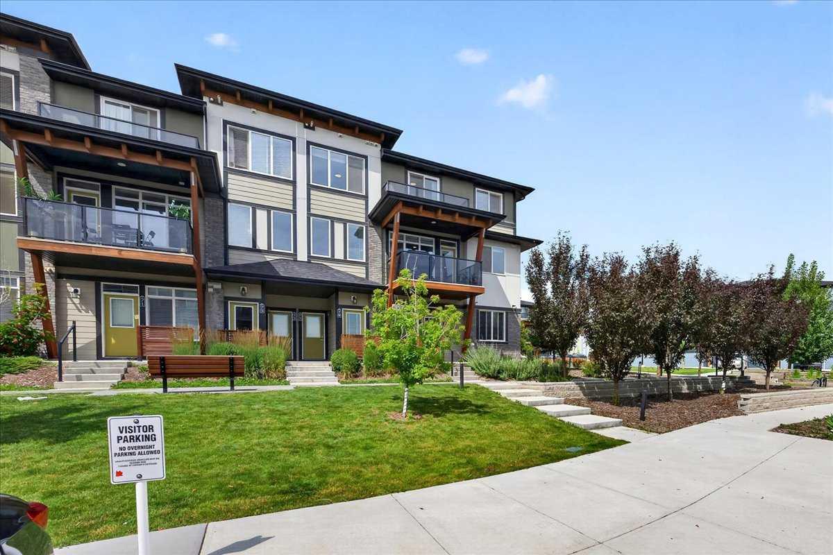 79, 230 Seton Passage SE