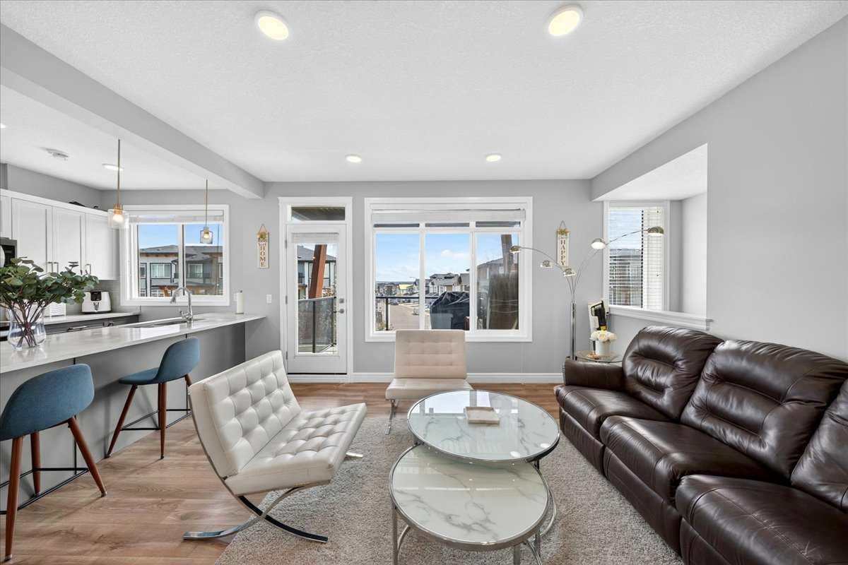 79, 230 Seton Passage SE