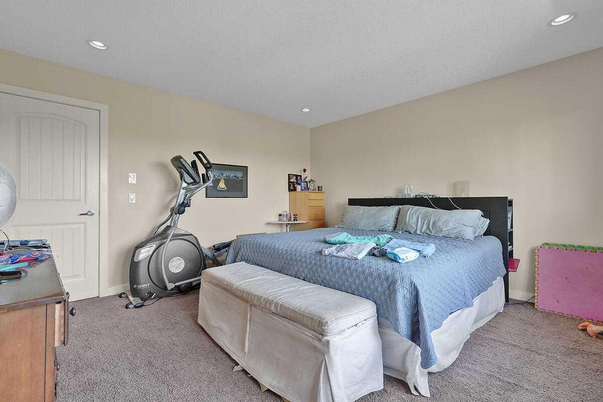 518 Mahogany Manor SE