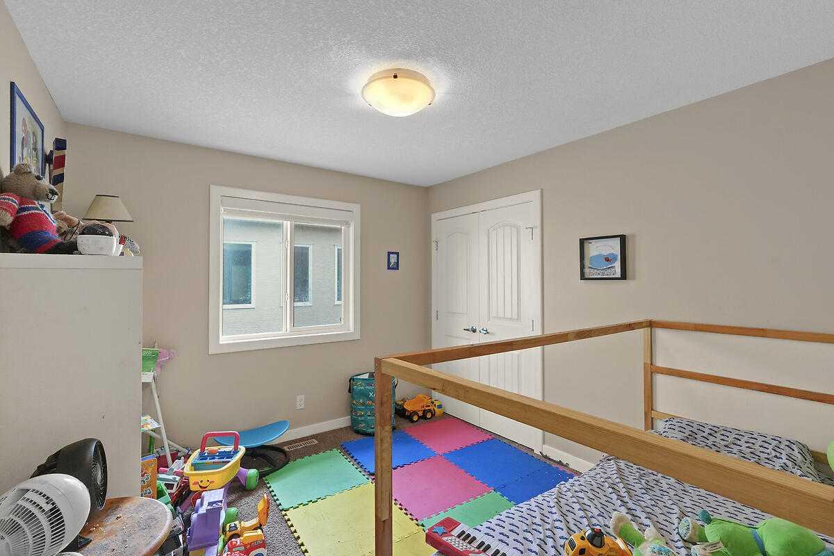 518 Mahogany Manor SE