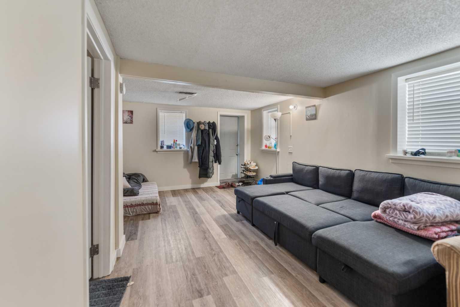 1407 28 Street SW