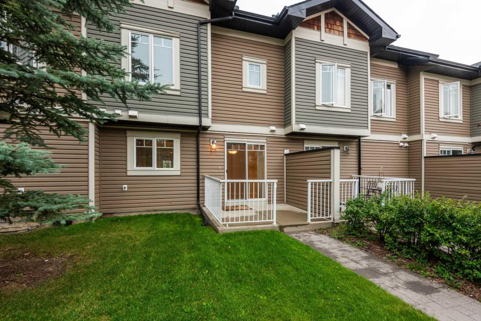 127 Prestwick Villas SE