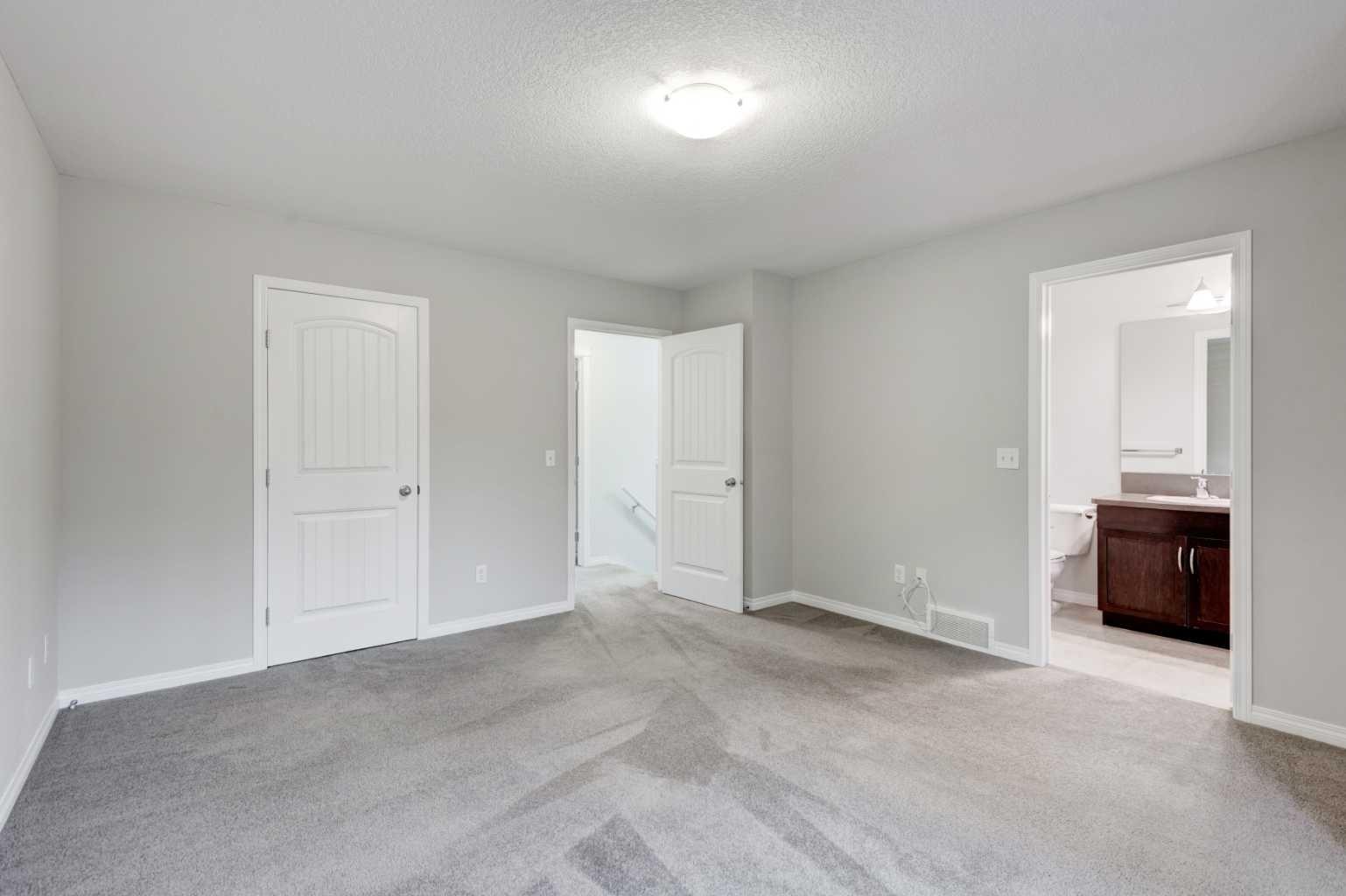 127 Prestwick Villas SE