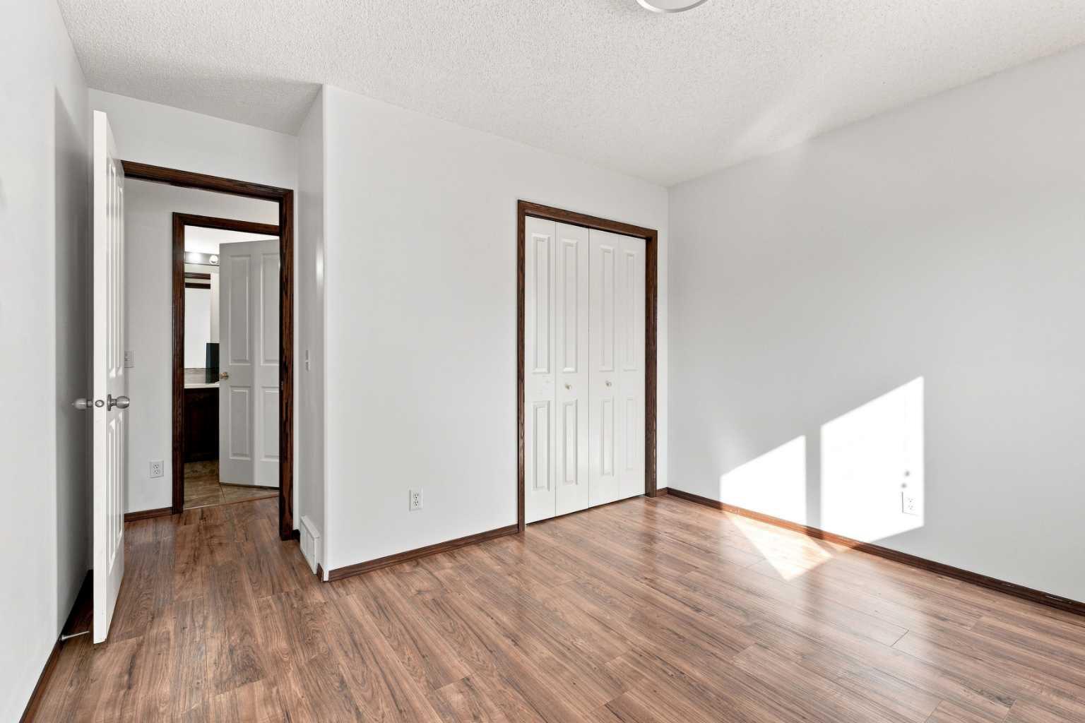 279 Coral Springs Circle NE