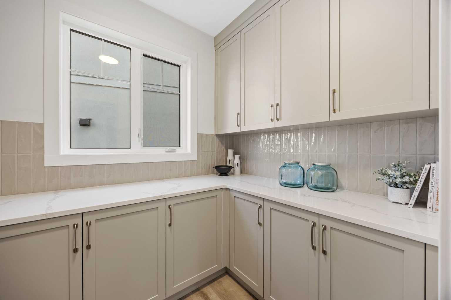 460 Discovery Place SW