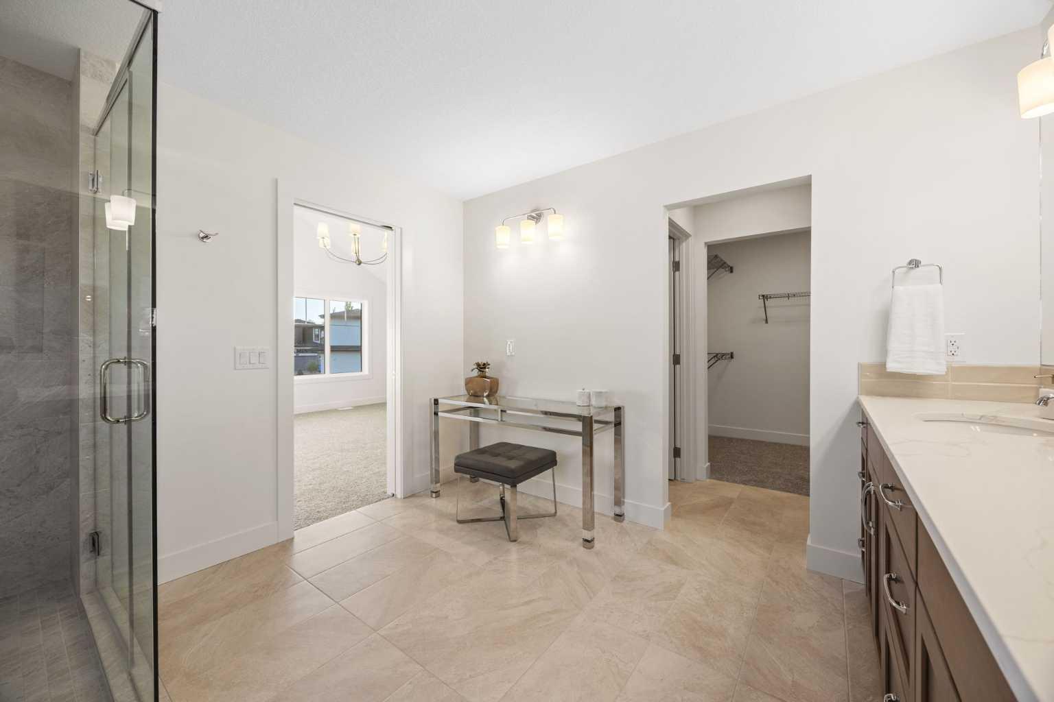 460 Discovery Place SW