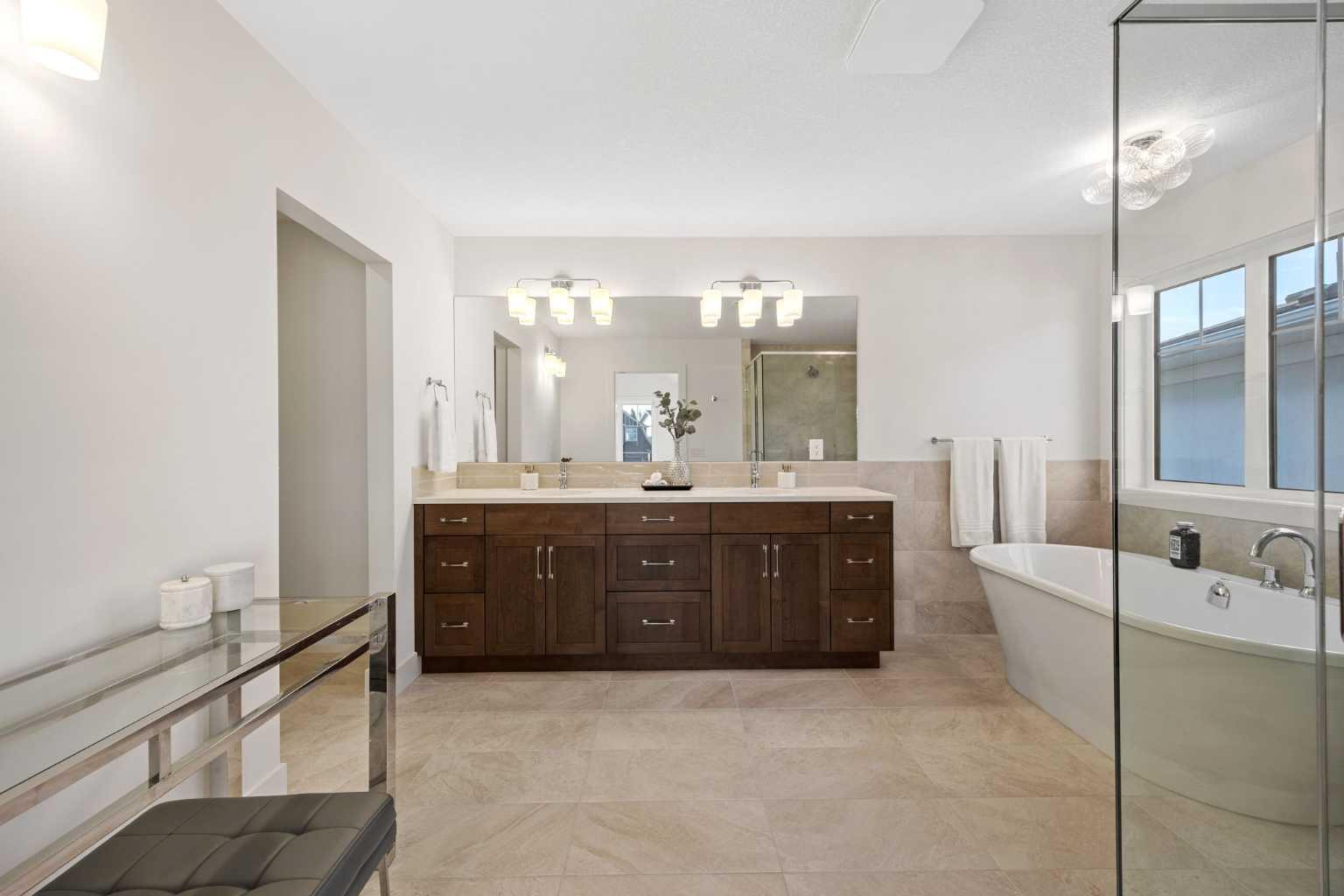 460 Discovery Place SW