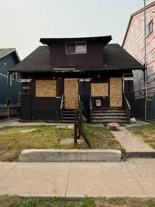 1703 12 Avenue SW