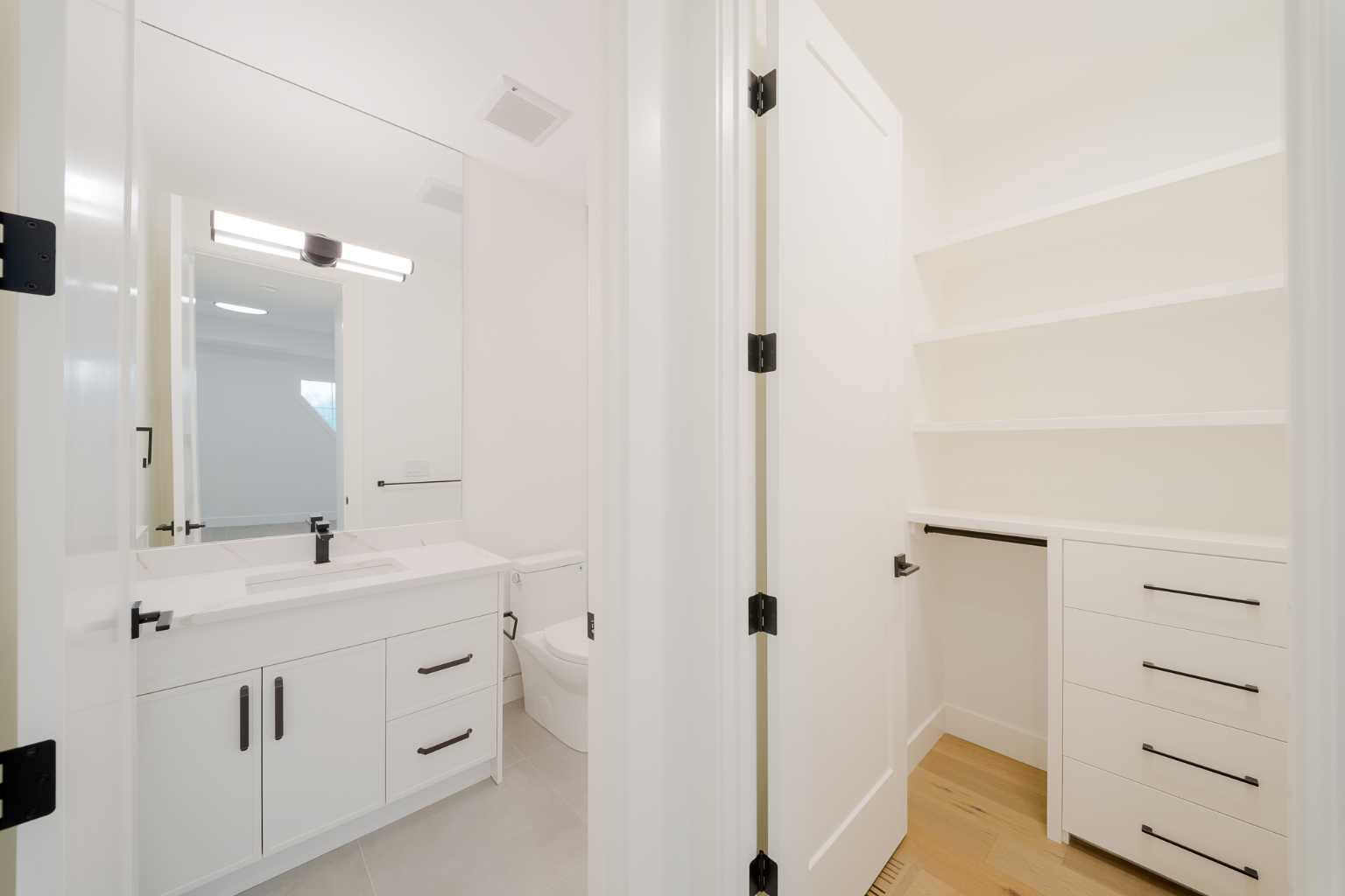 2207 Victoria Crescent NW