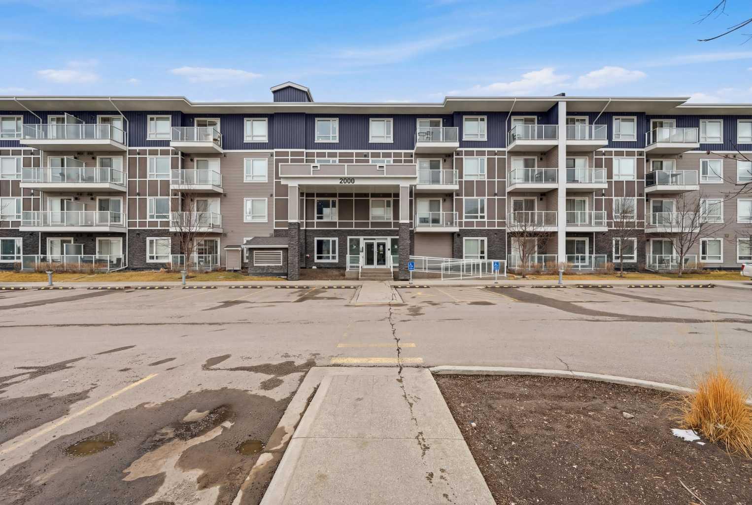 2303, 76 Cornerstone Passage NE