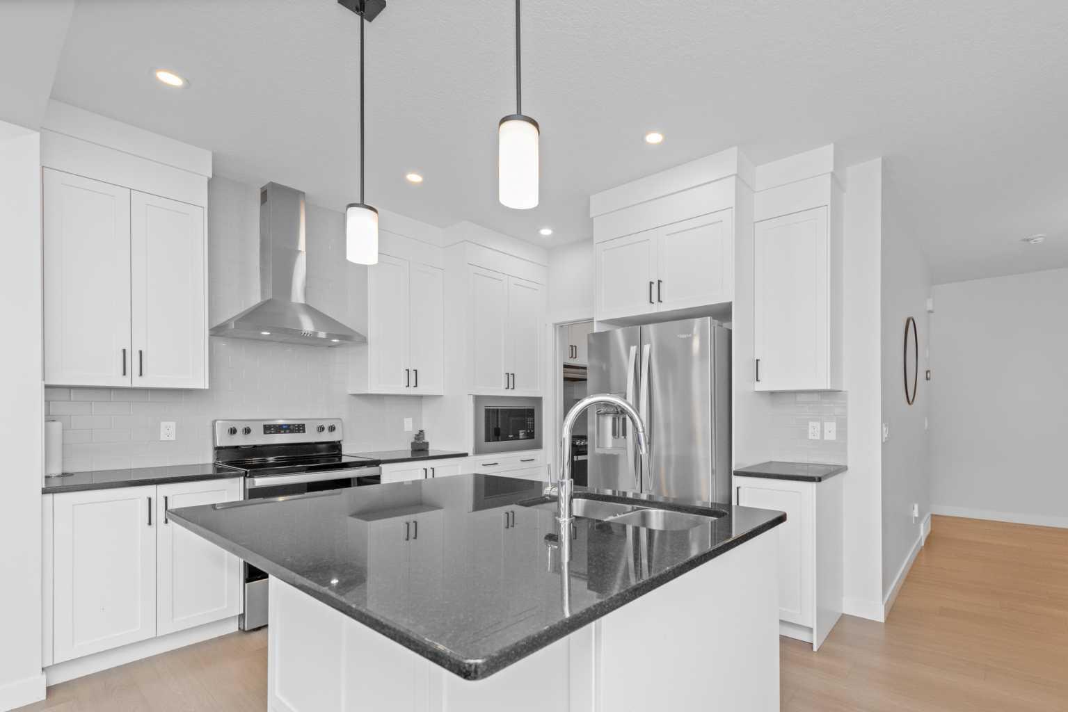 328 Homestead Grove NE