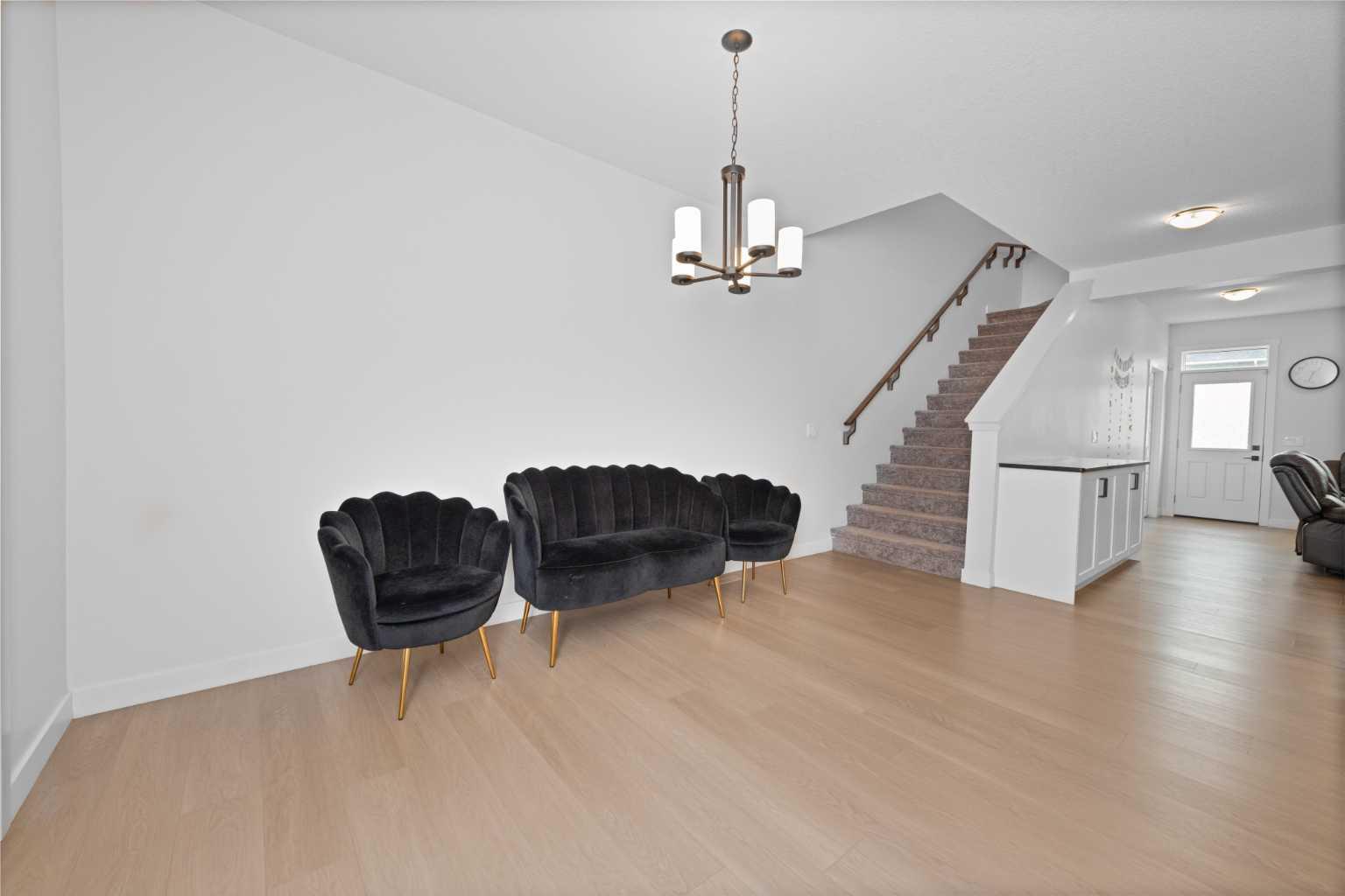 328 Homestead Grove NE