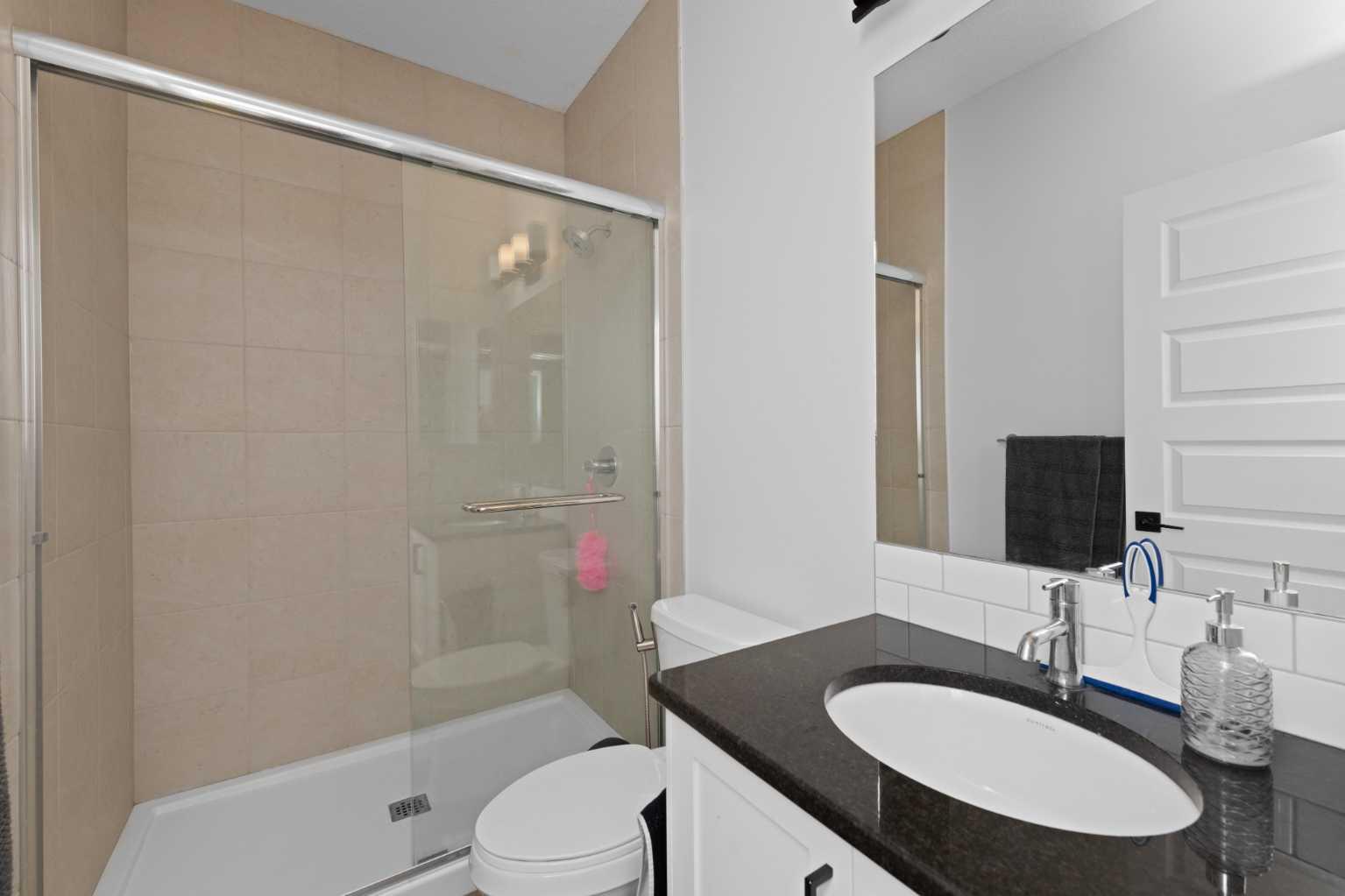 328 Homestead Grove NE