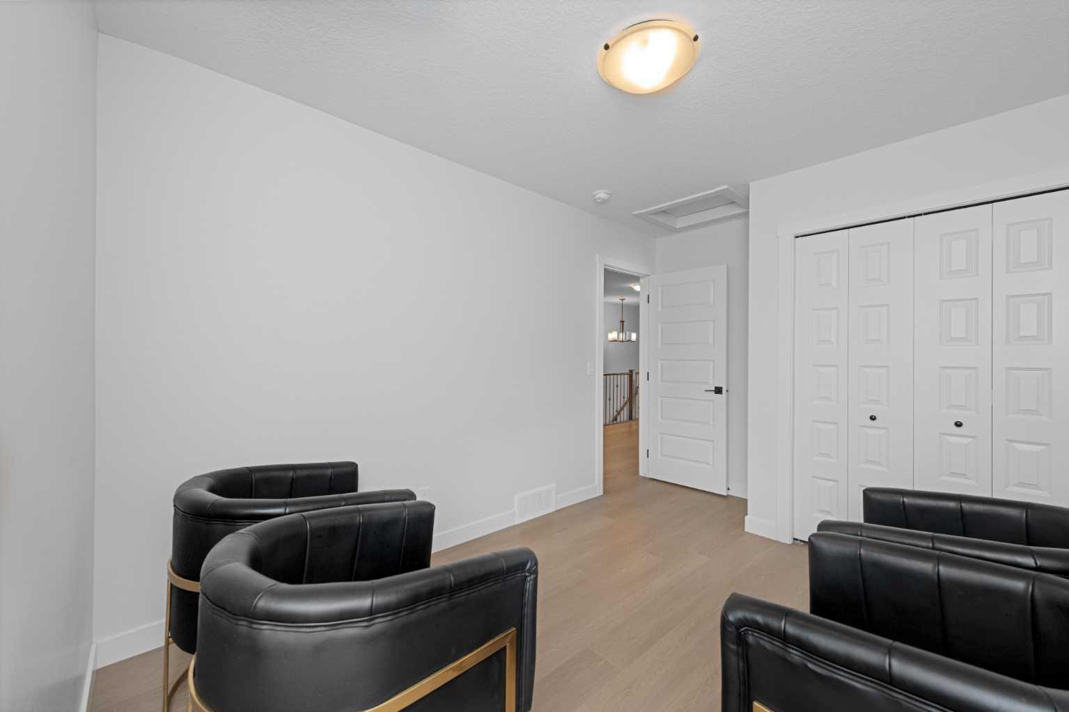328 Homestead Grove NE