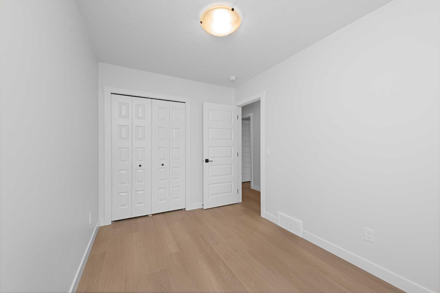 328 Homestead Grove NE