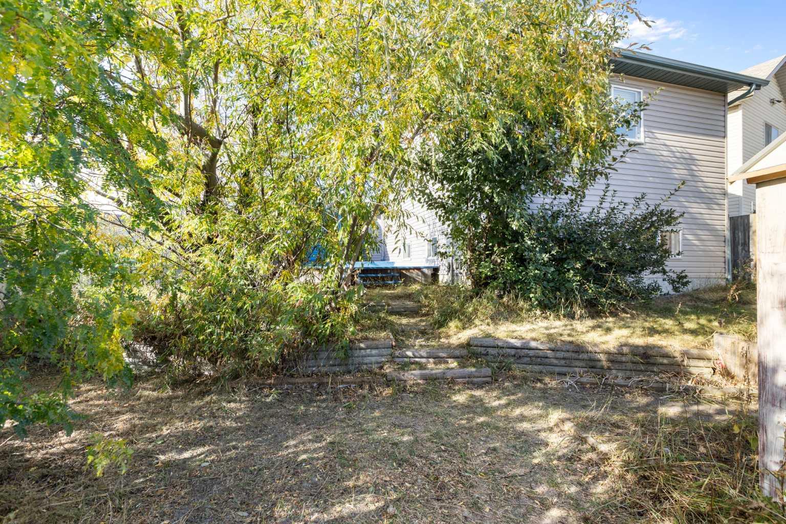 331 Coverdale Court NE