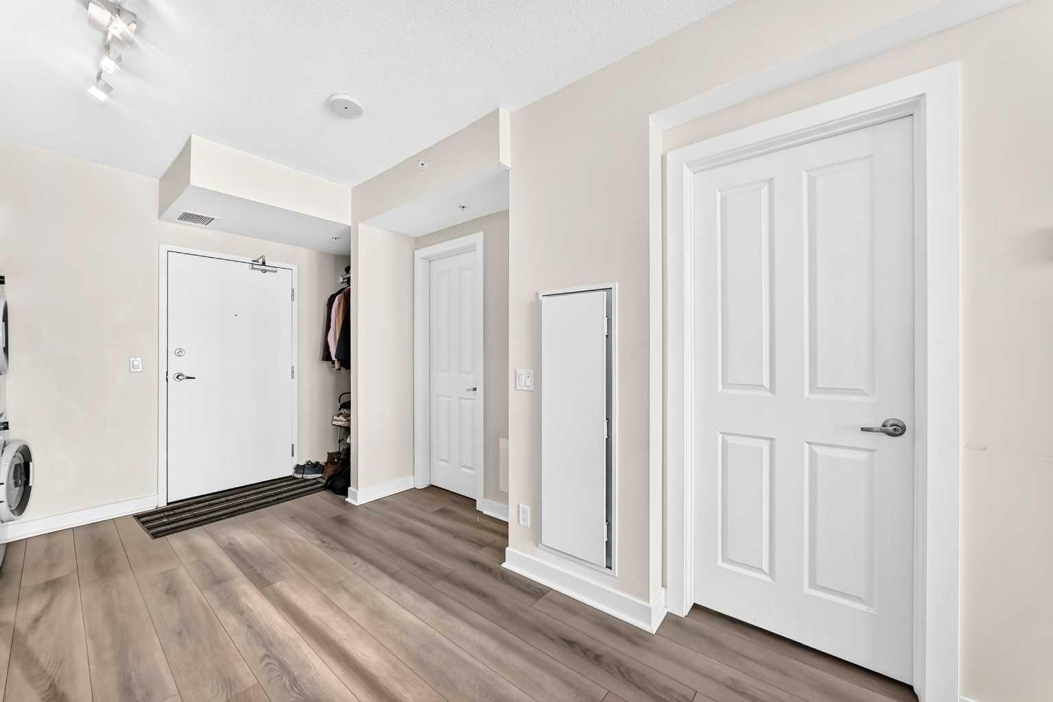 905, 30 Brentwood Common NW