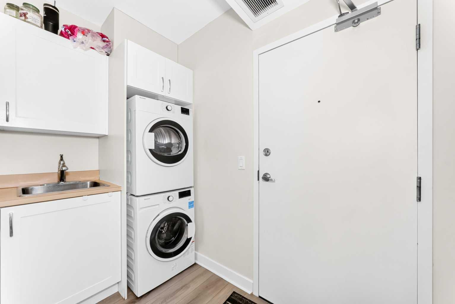 905, 30 Brentwood Common NW