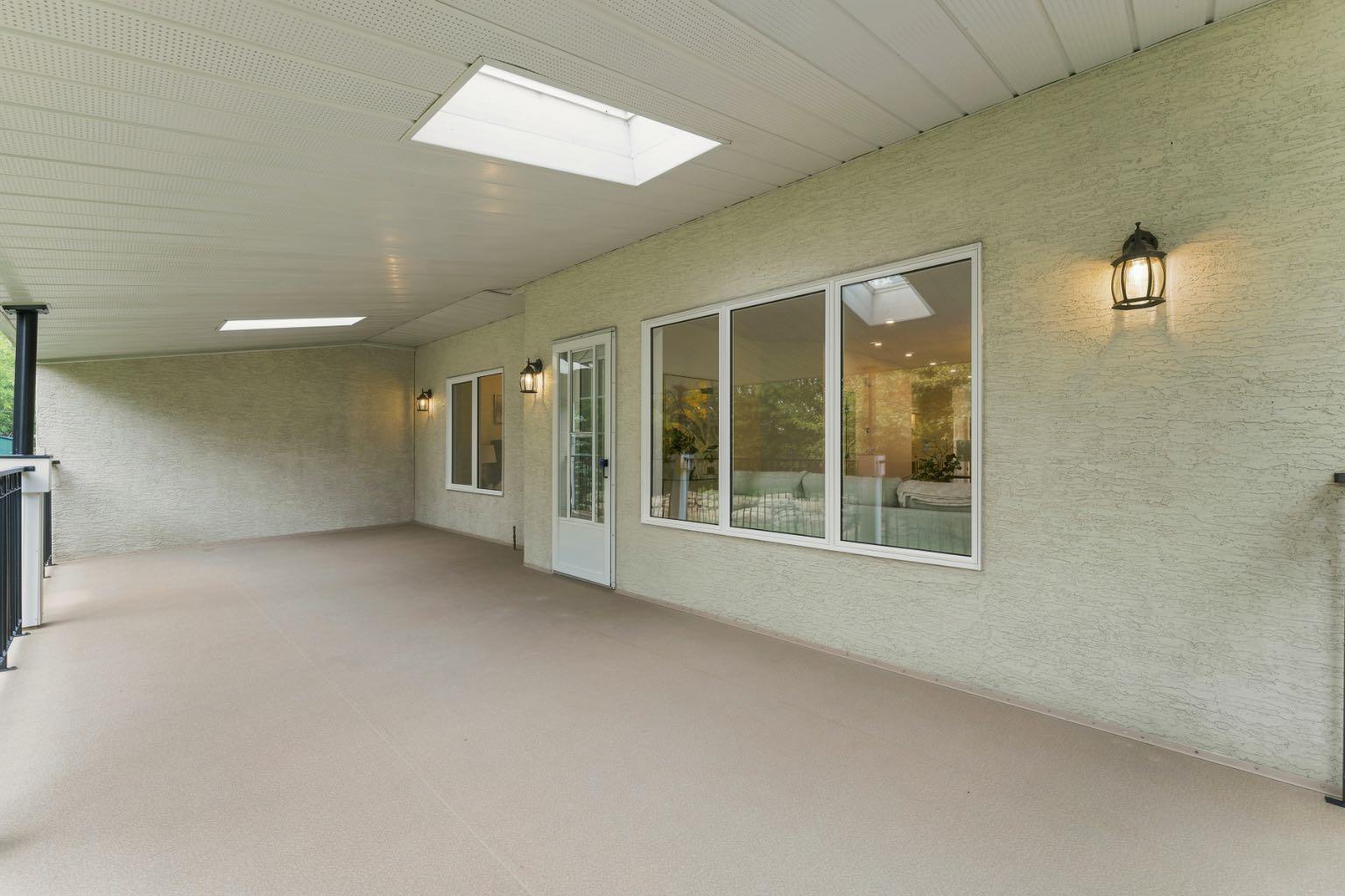 12 Prominence Point SW