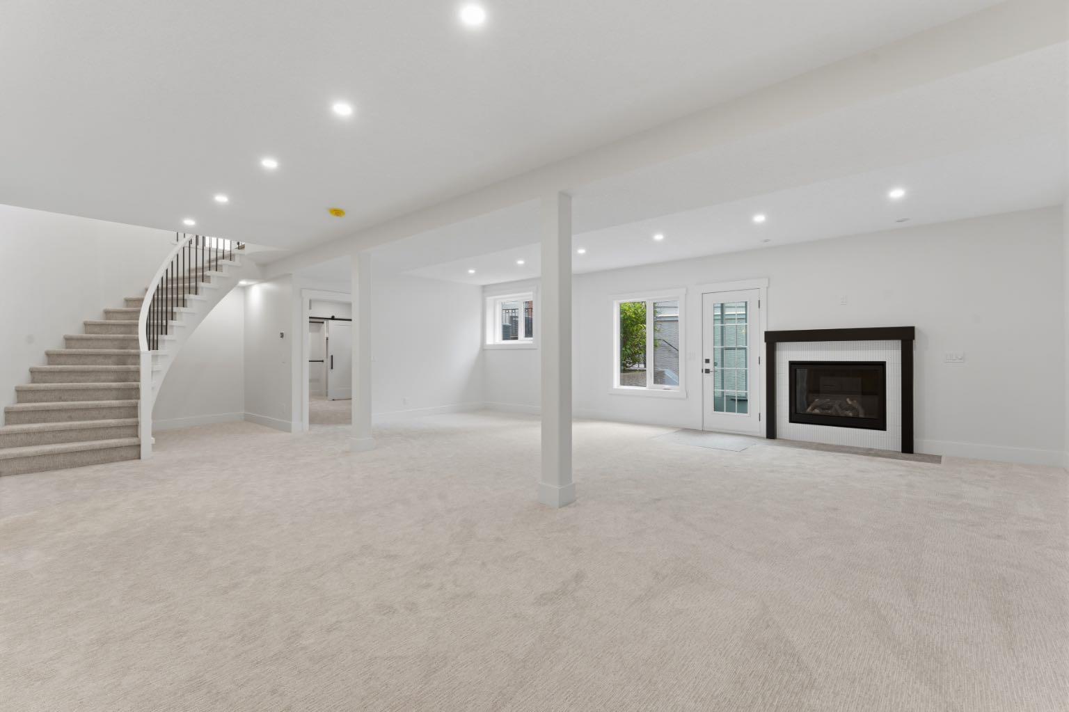 12 Prominence Point SW