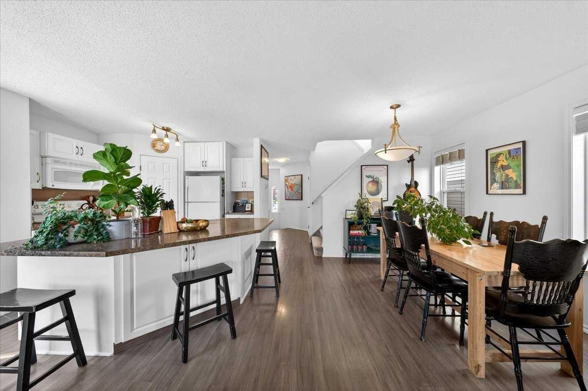 194 Everoak Gardens SW