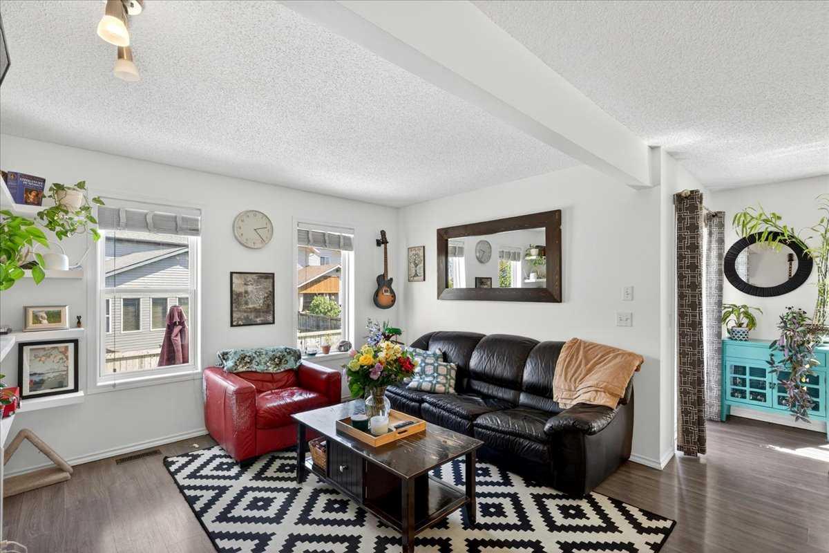 194 Everoak Gardens SW