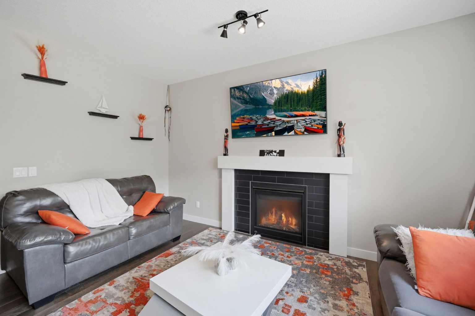 52 Sunrise Way 