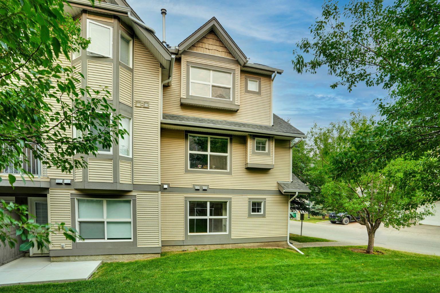 199 Cedarwood Lane SW