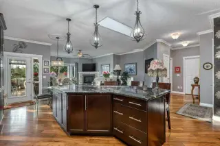 61 River Heights View 