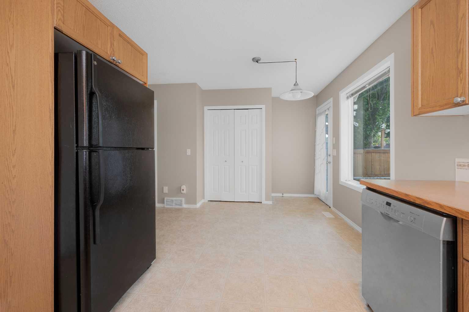 169 Everstone Drive SW