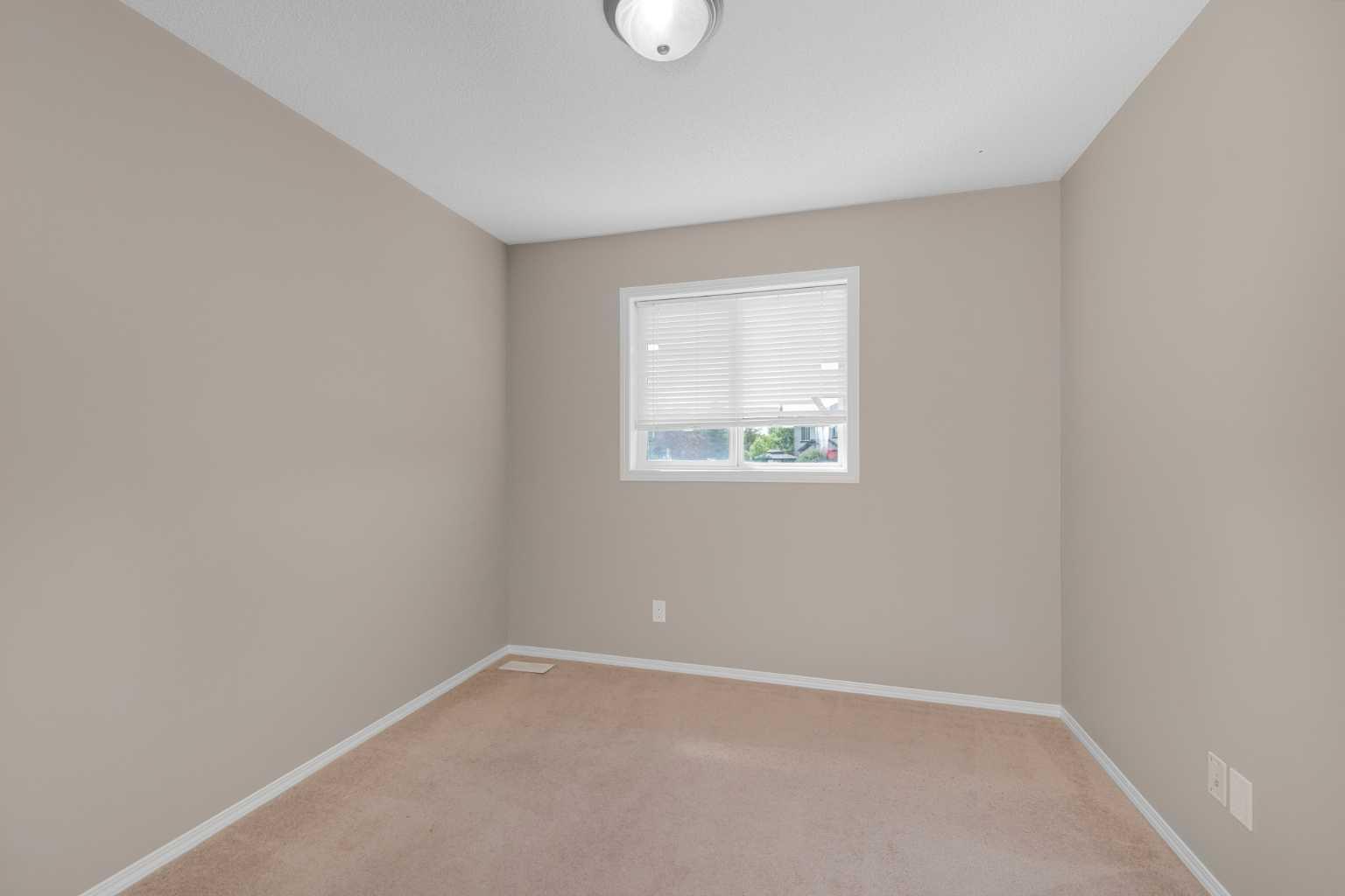 169 Everstone Drive SW