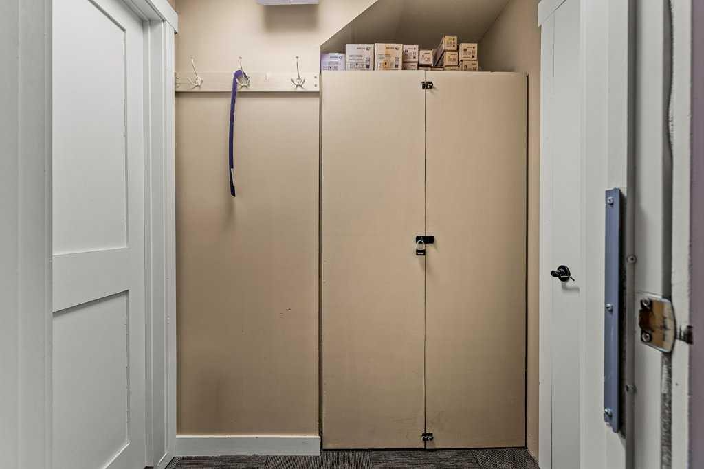 104, 512 Bow Valley Trail 