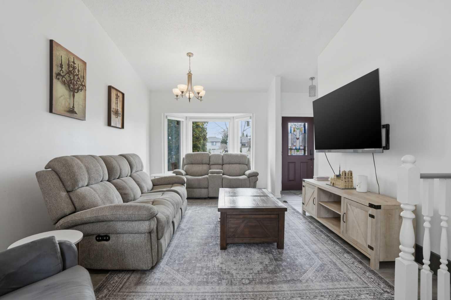 203 Shawglen Road SW