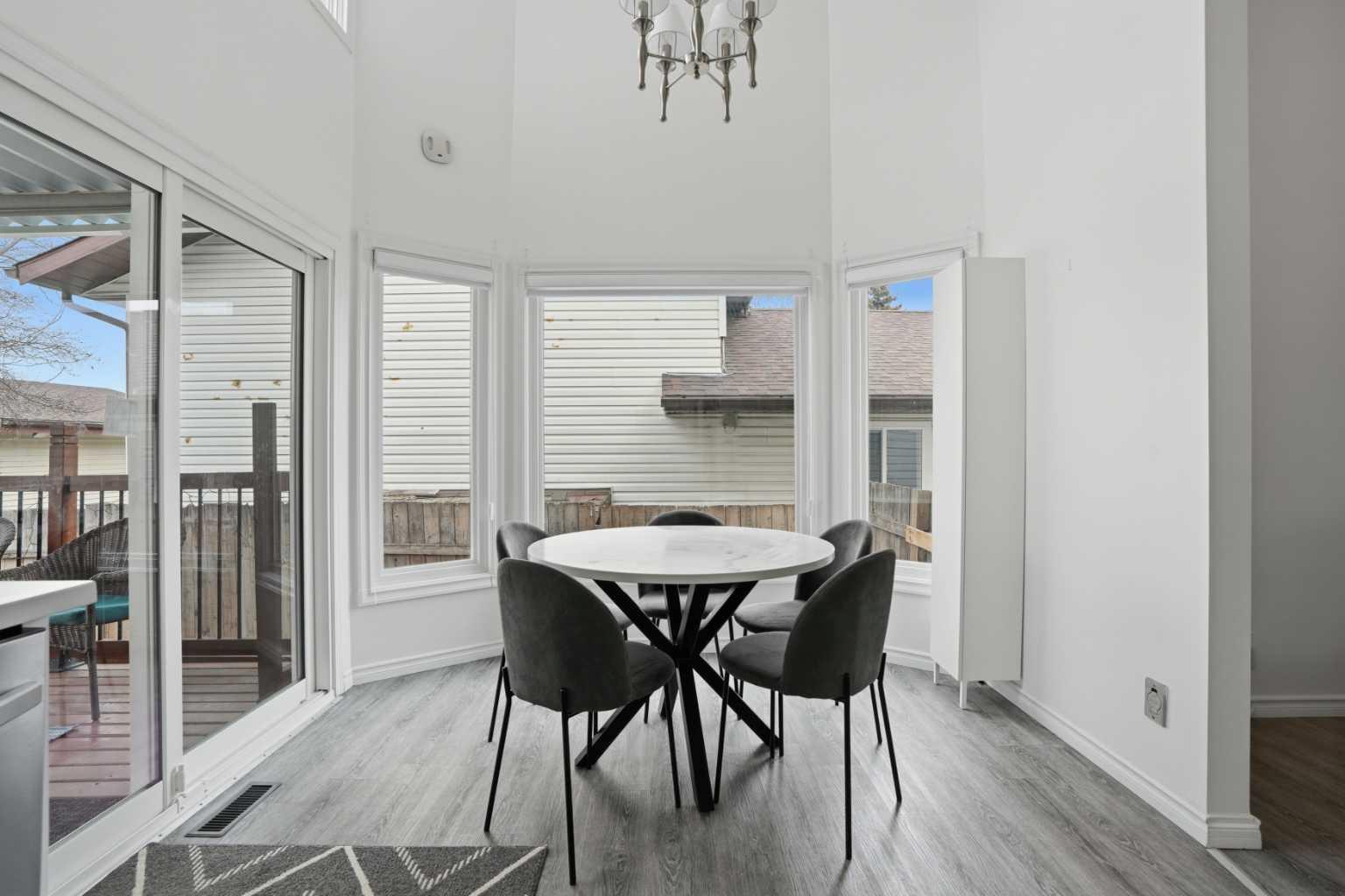 203 Shawglen Road SW