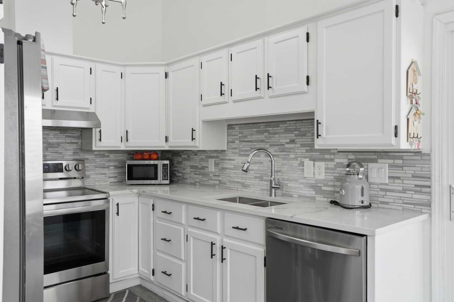 203 Shawglen Road SW