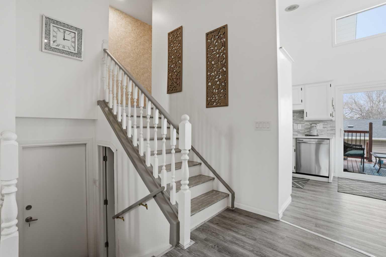 203 Shawglen Road SW