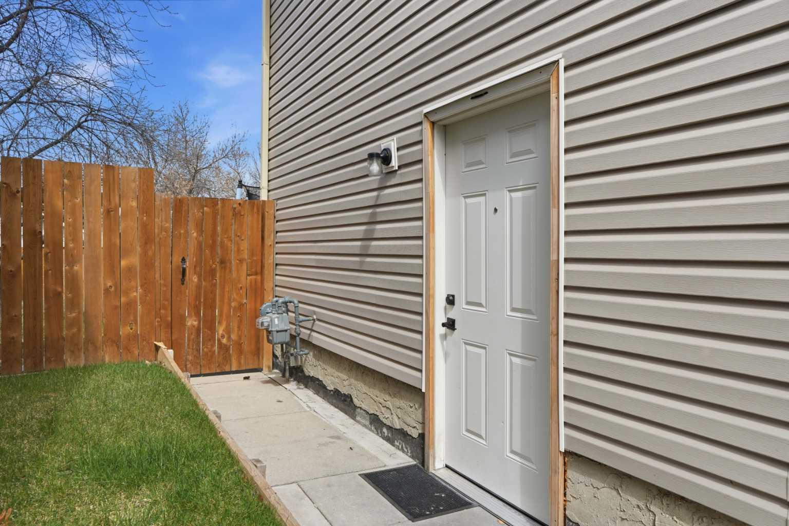 203 Shawglen Road SW