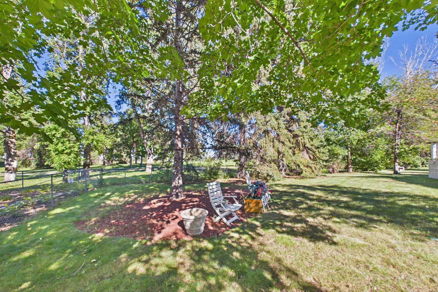 10716 Mapleshire Crescent SE