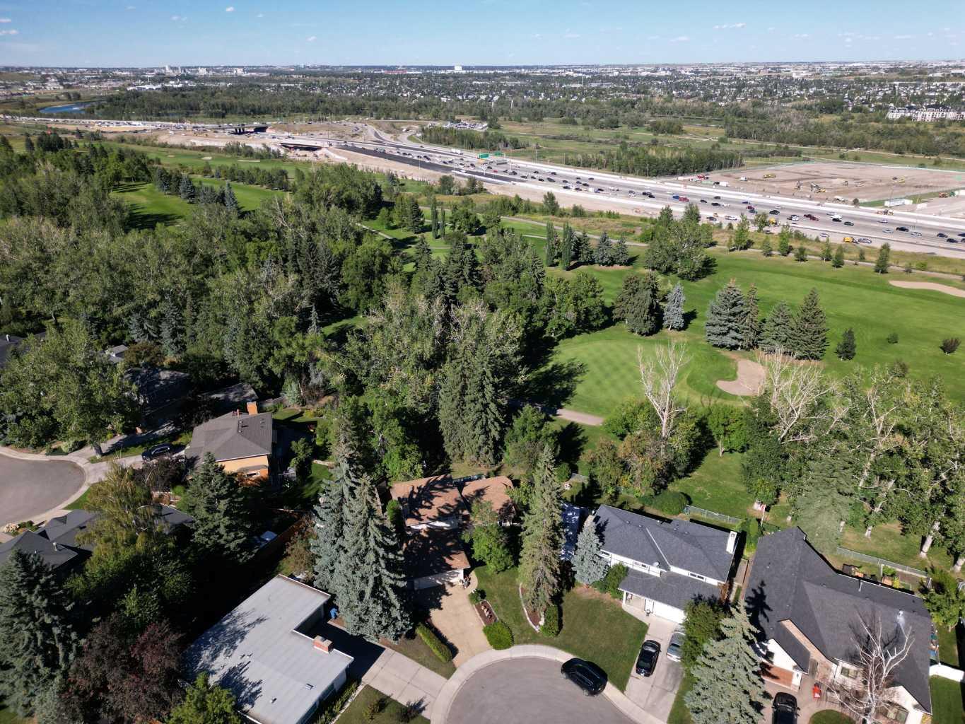 10716 Mapleshire Crescent SE