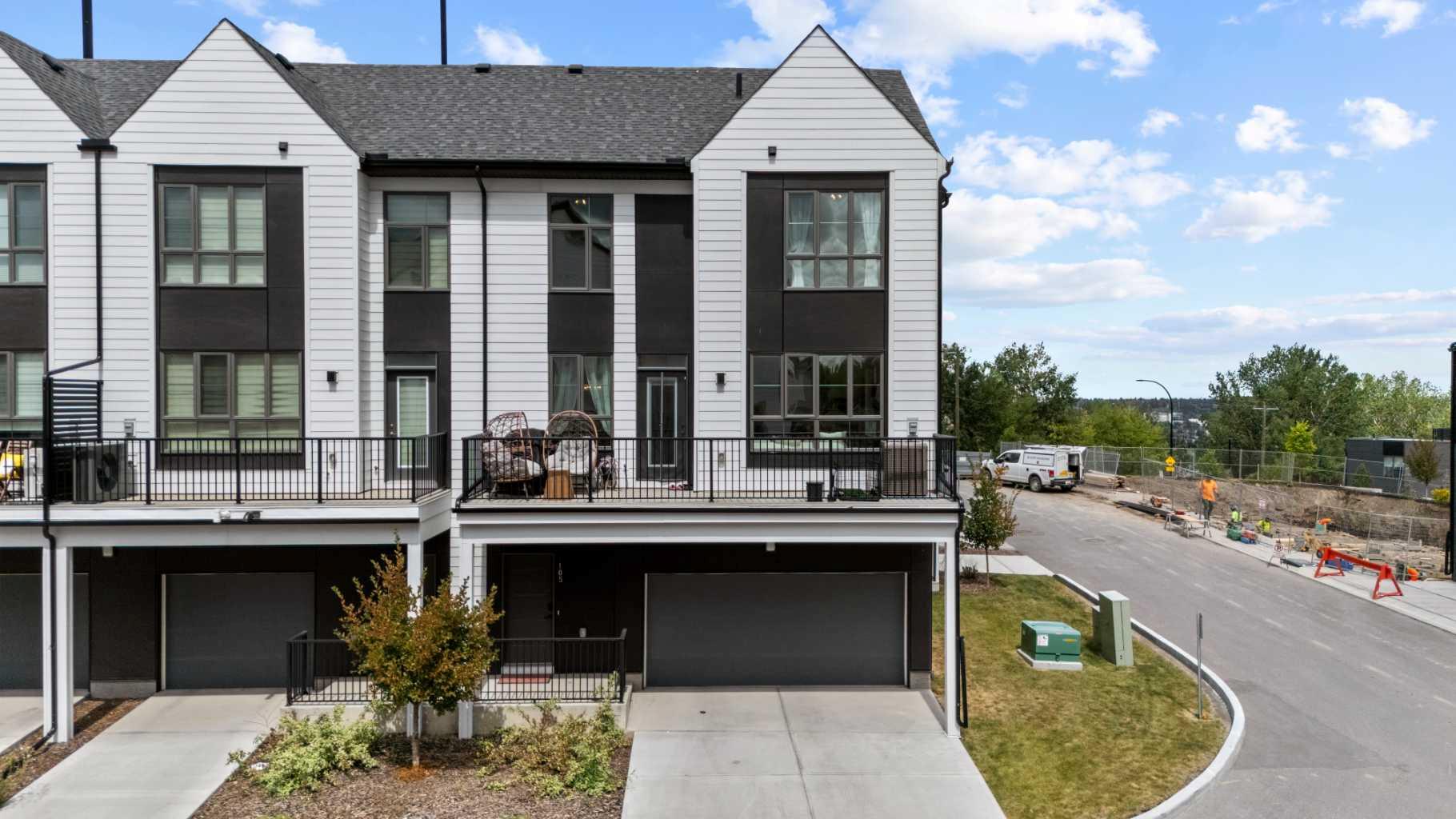 105 Sovereign Common SW