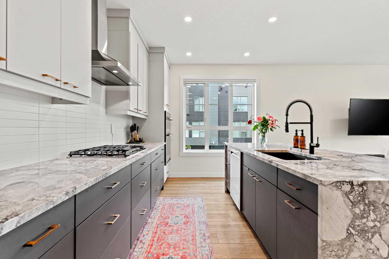 105 Sovereign Common SW