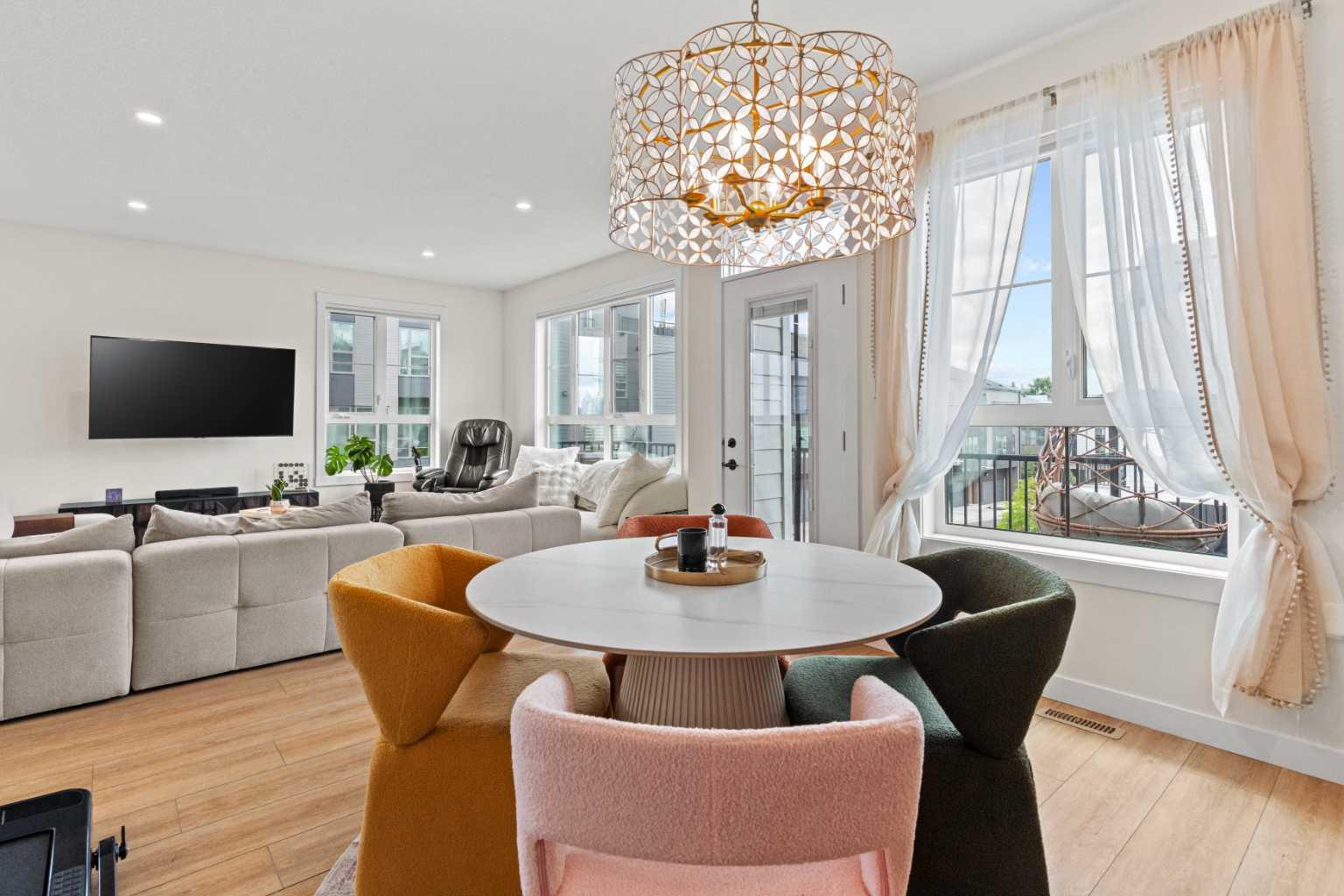105 Sovereign Common SW