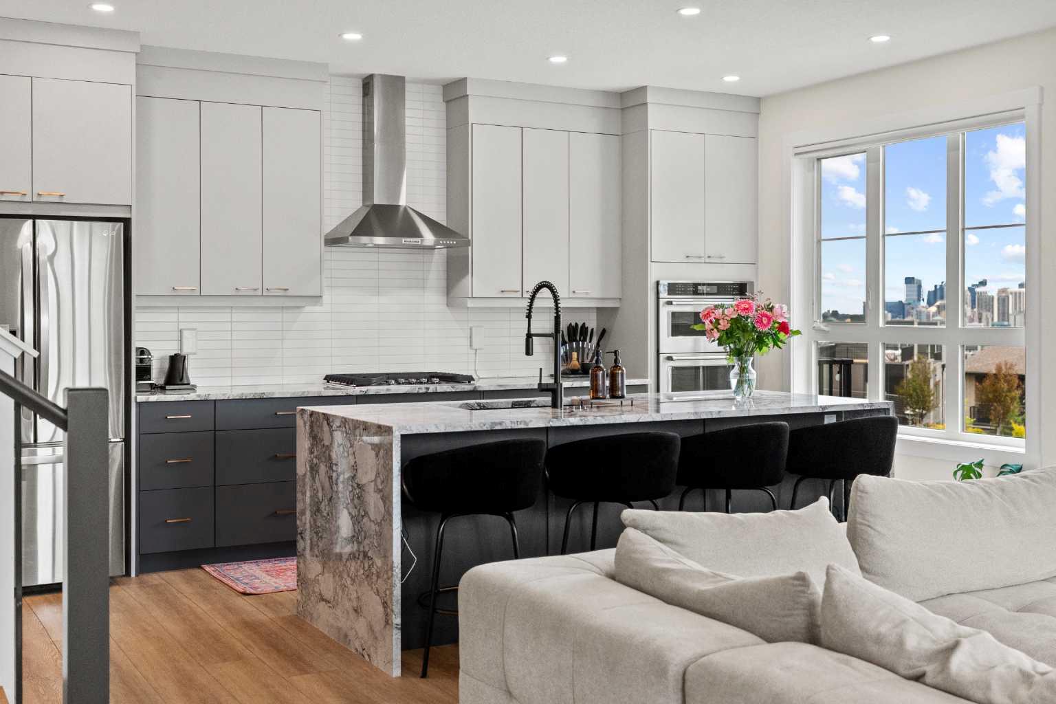 105 Sovereign Common SW