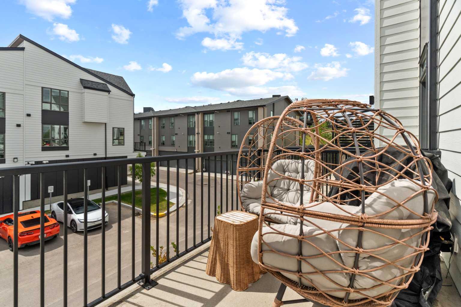 105 Sovereign Common SW