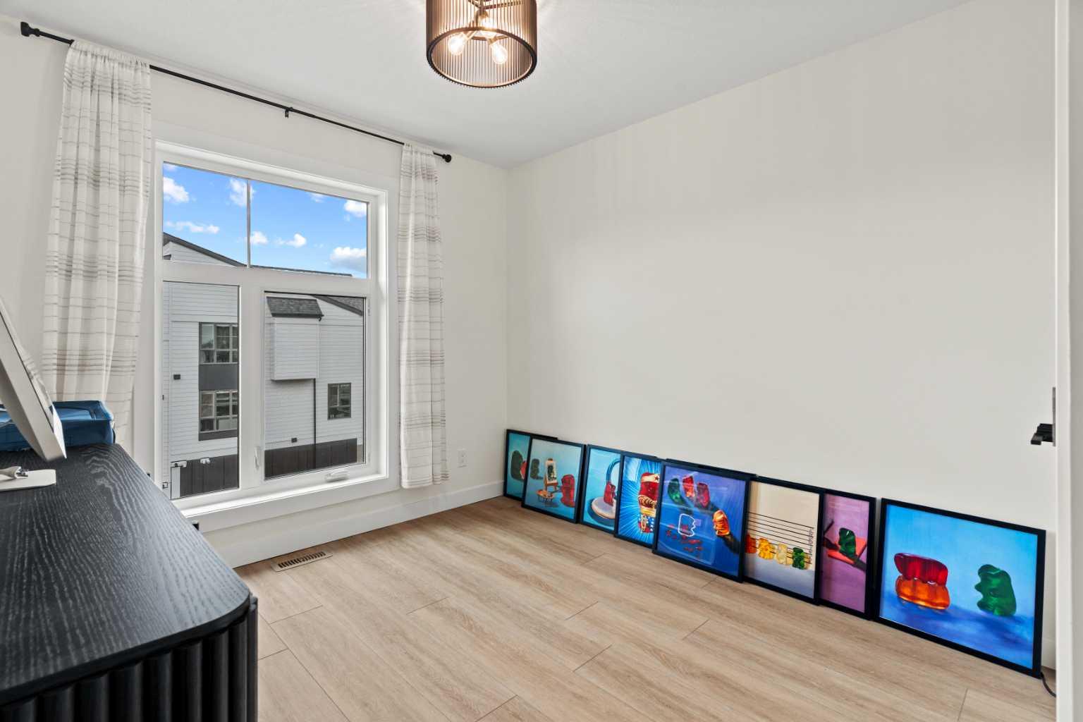 105 Sovereign Common SW