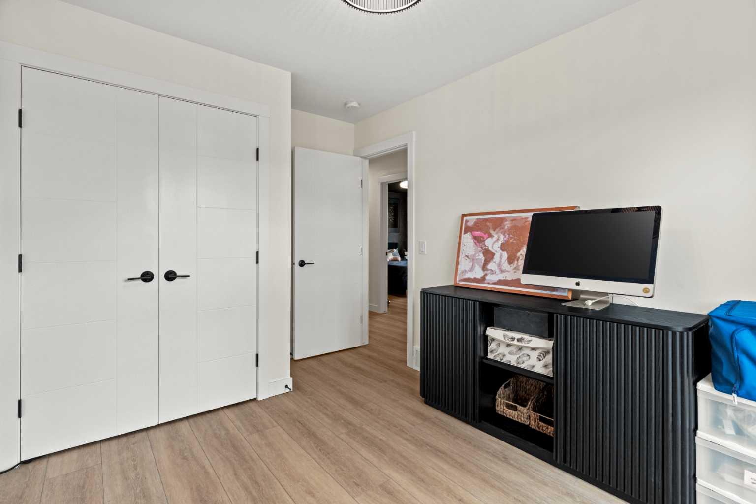 105 Sovereign Common SW