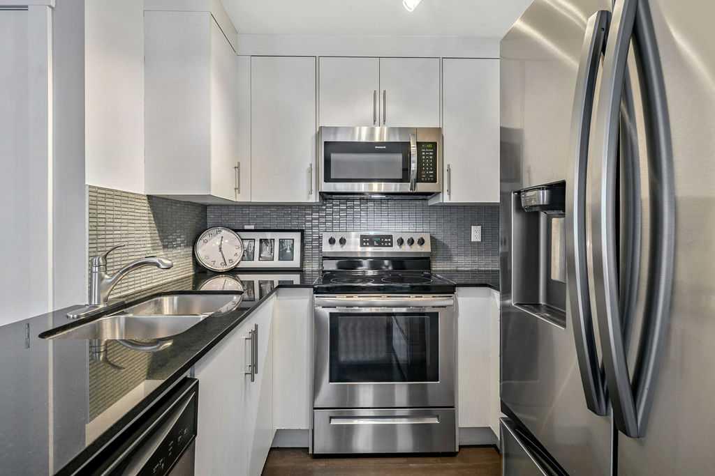 22 West Coach Manor SW