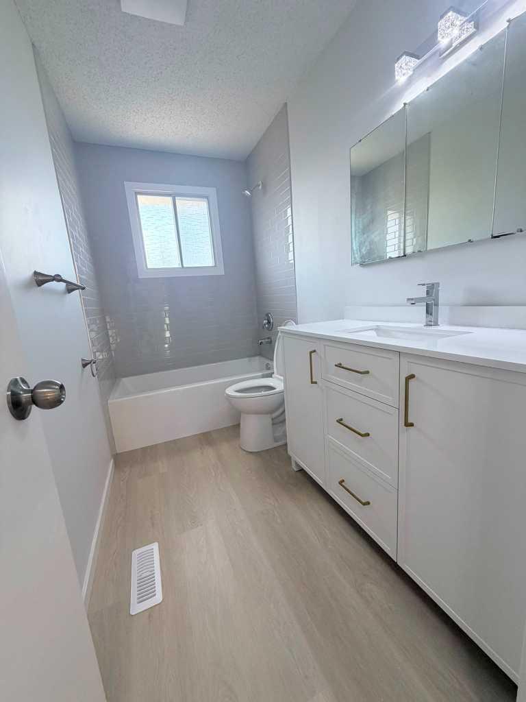 215 Penbrooke Way SE